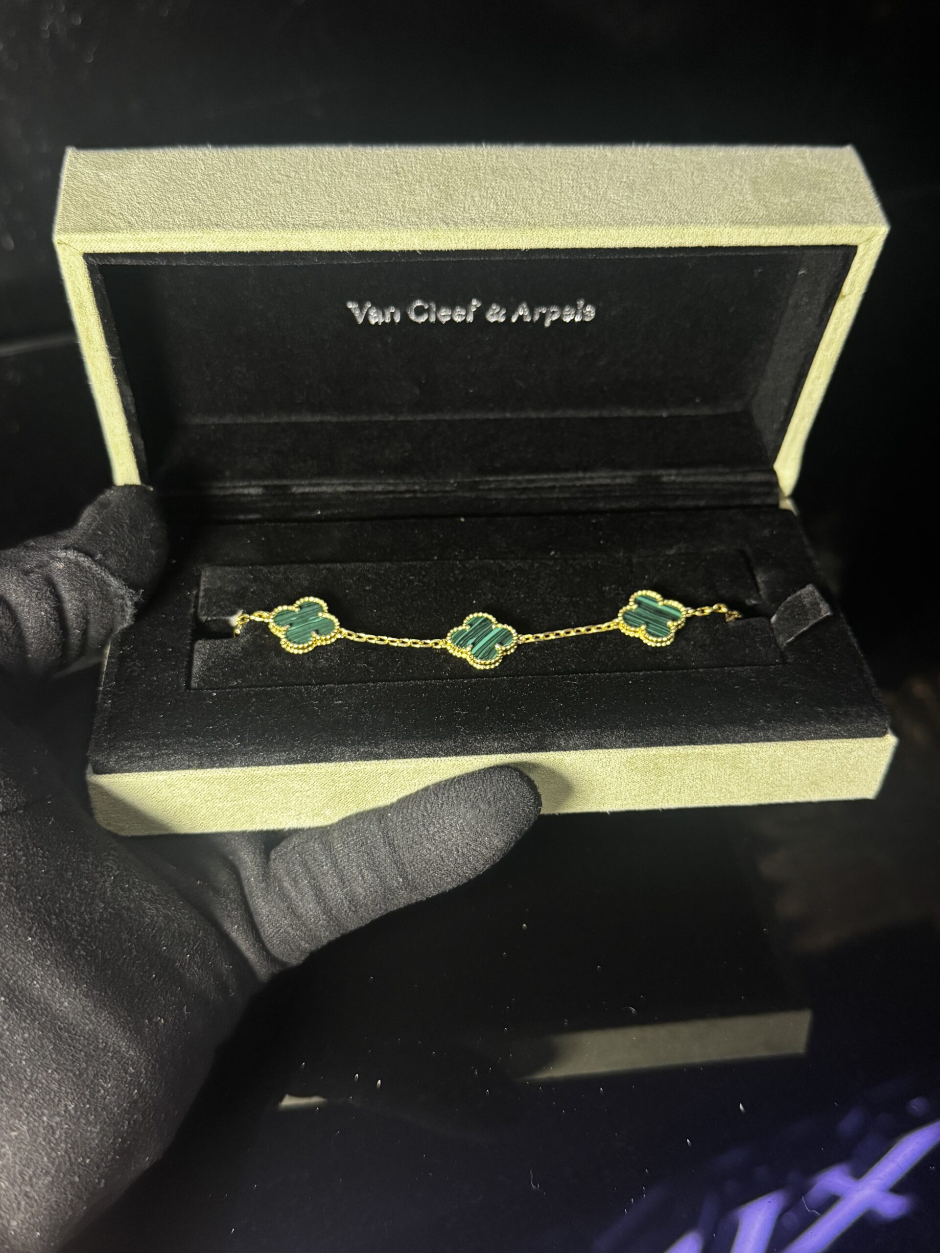 Pulsera VCA Malaquita Natural - Image 2