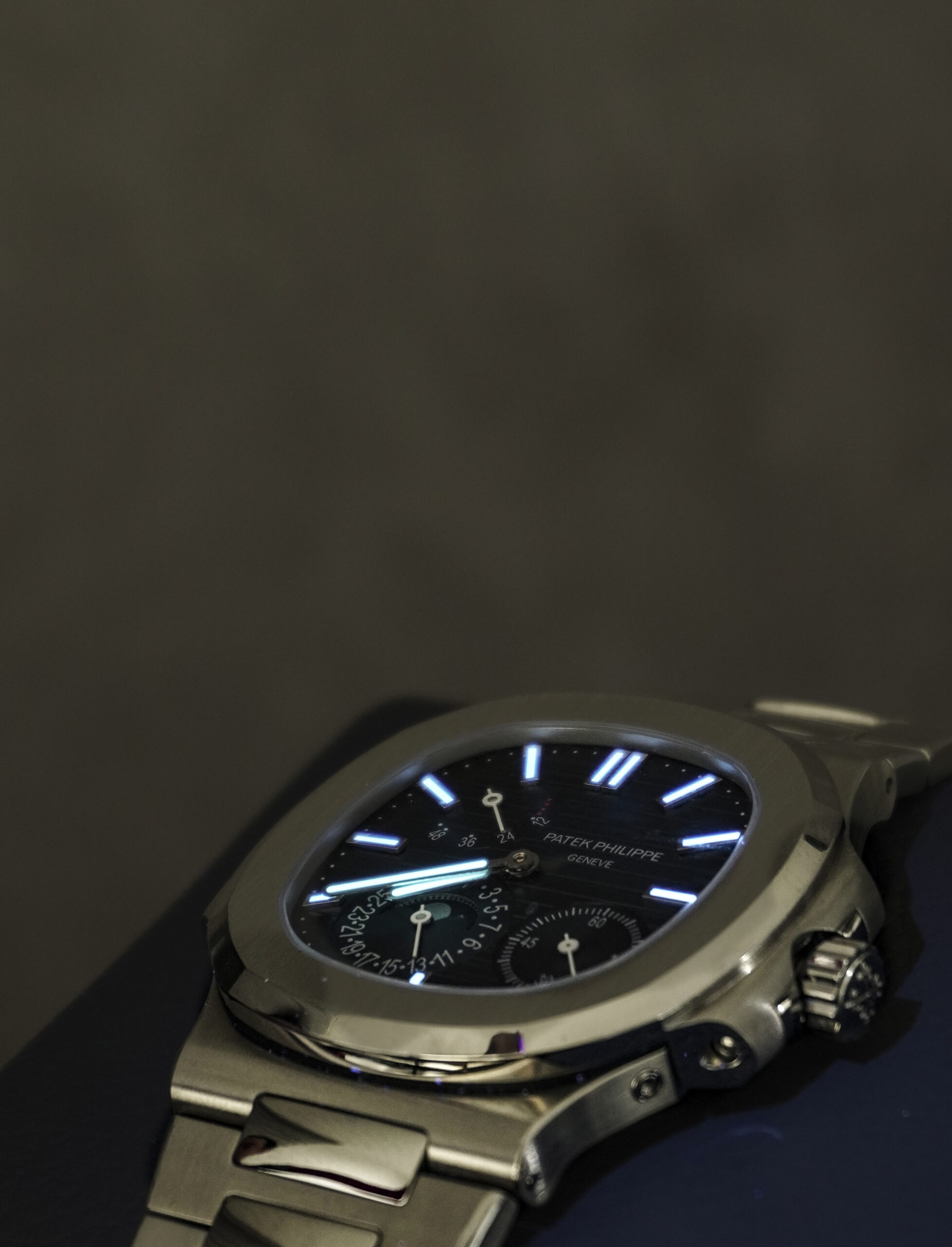 Patek Philippe Aquanaut Moonphase - Image 3